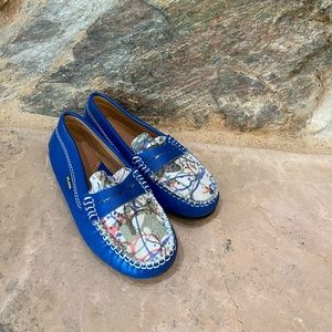 Blue Atlanta boy drivers